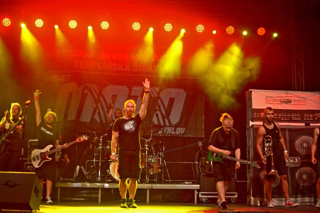 Kapela Helenine Oči - koncert