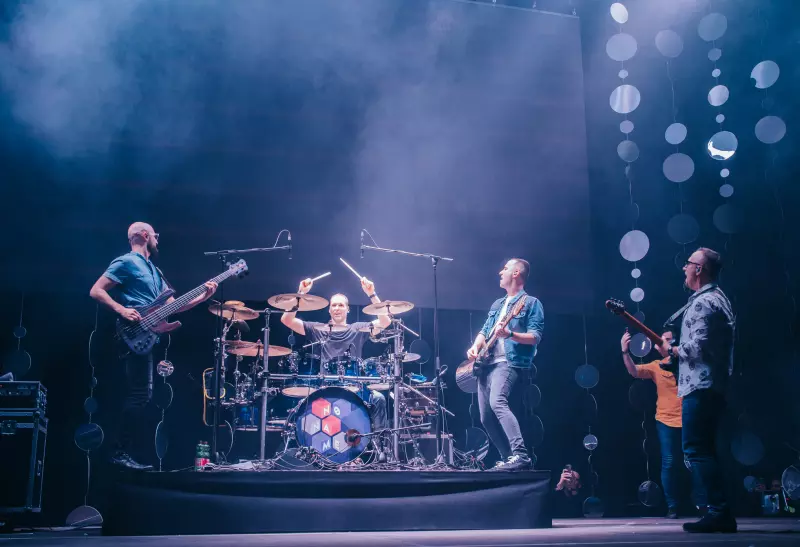 No Name_ Petr Cech